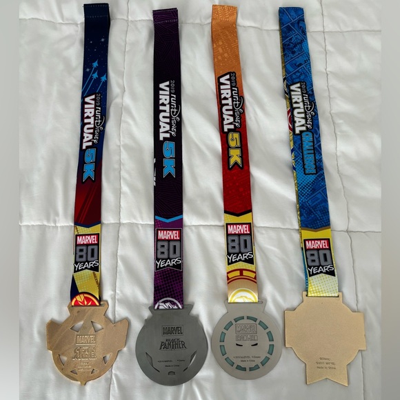 RunDisney 2019 Virtual Series Marvel Medal And Medallion Set - Picture 2 of 16